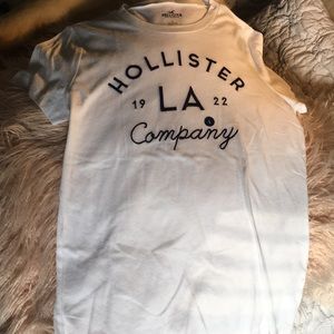 Hollister tee